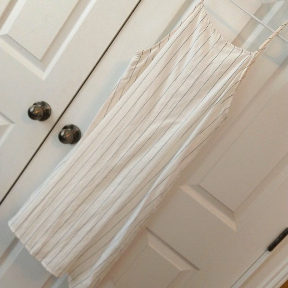 Women's Kori dress, size medium - Picture 4 of 4
